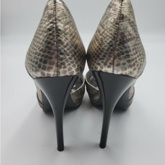 GUESS BRONZE SNAKESKIN HEELS - LIKE NEW - Picture 3 of 4